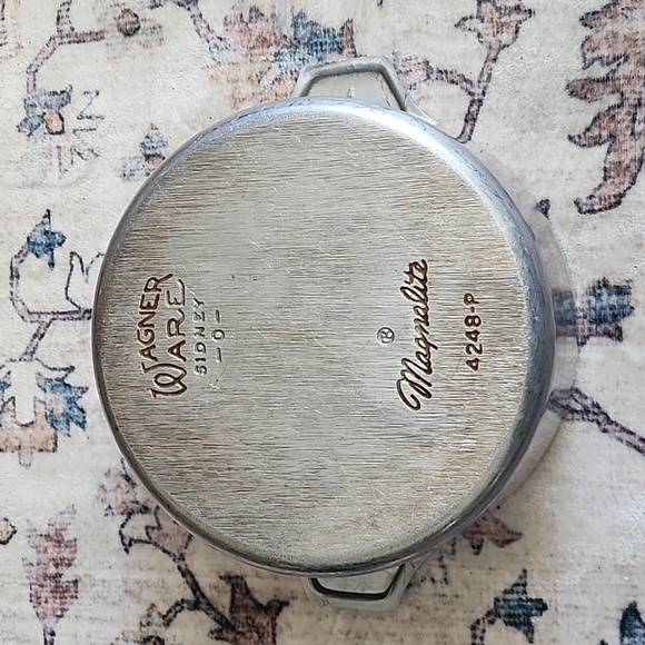 Vintage Wagner Ware #4248 Magnalite Round 5-Quart Cast Aluminum Dutch Oven w/Lid - Picture 6 of 11